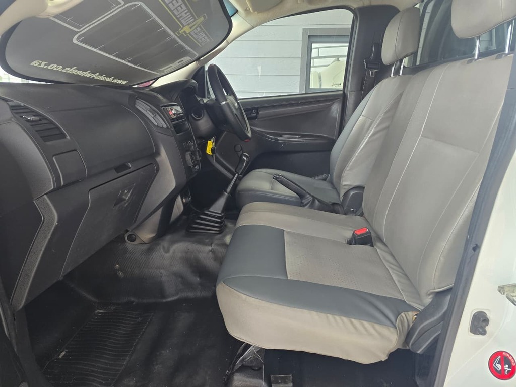 2013 ISUZU KB 250D LEED FLEETSIDE P/U S/C