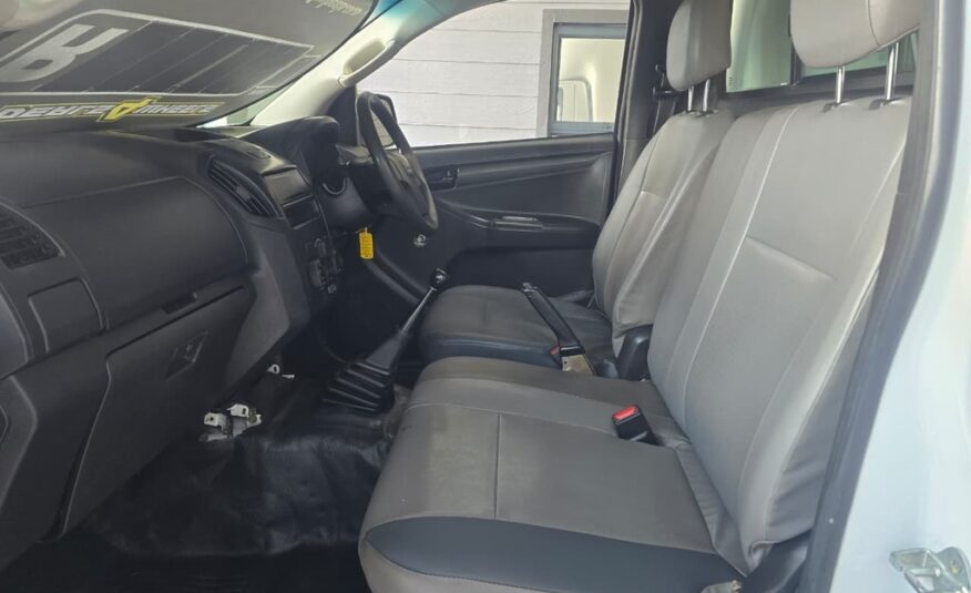2013 ISUZU KB 250D LEED FLEETSIDE P/U S/C
