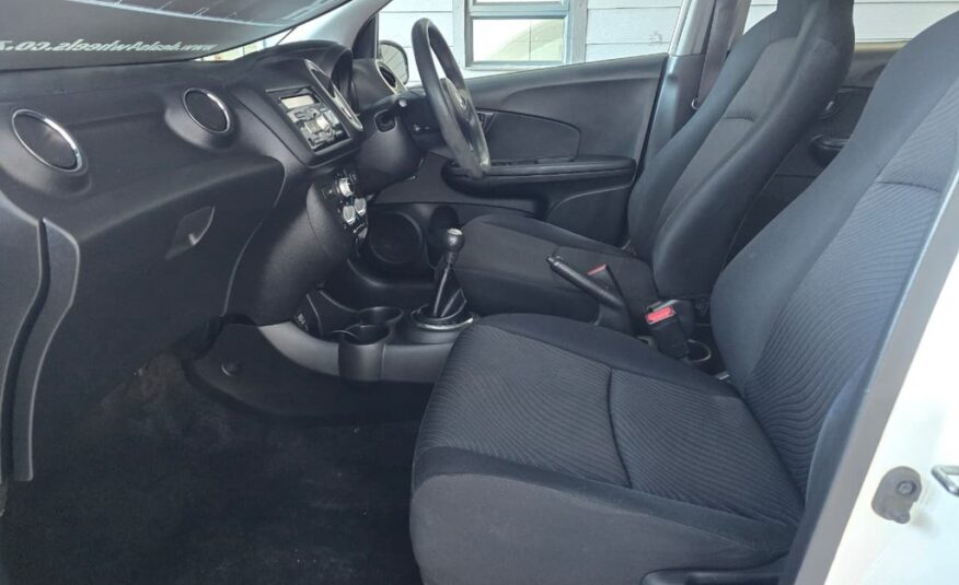 2014 HONDA MOBILIO 1.5 TREND