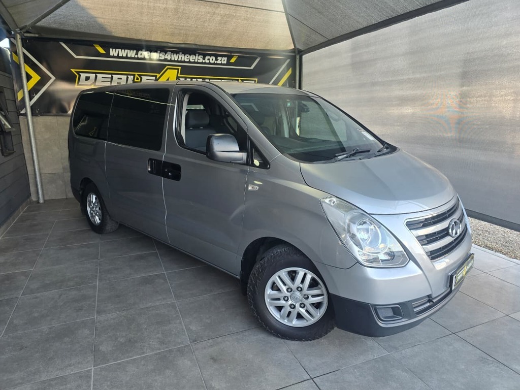 2016 HYUNDAI H-1 2.5 CRDi MULTICAB A/T 6 SEAT