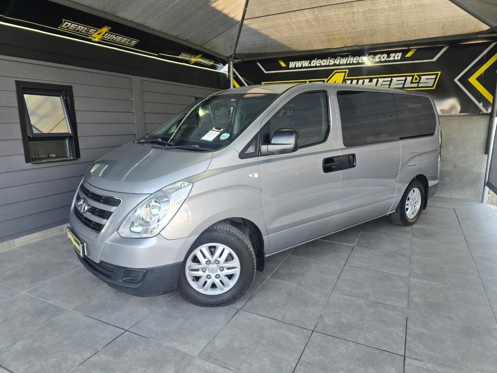 2016 HYUNDAI H-1 2.5 CRDi MULTICAB A/T 6 SEAT