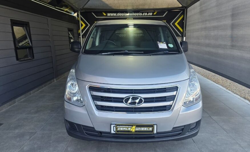 2016 HYUNDAI H-1 2.5 CRDi MULTICAB A/T 6 SEAT