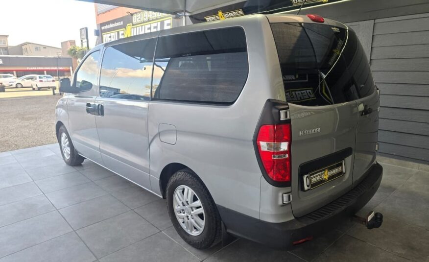 2016 HYUNDAI H-1 2.5 CRDi MULTICAB A/T 6 SEAT