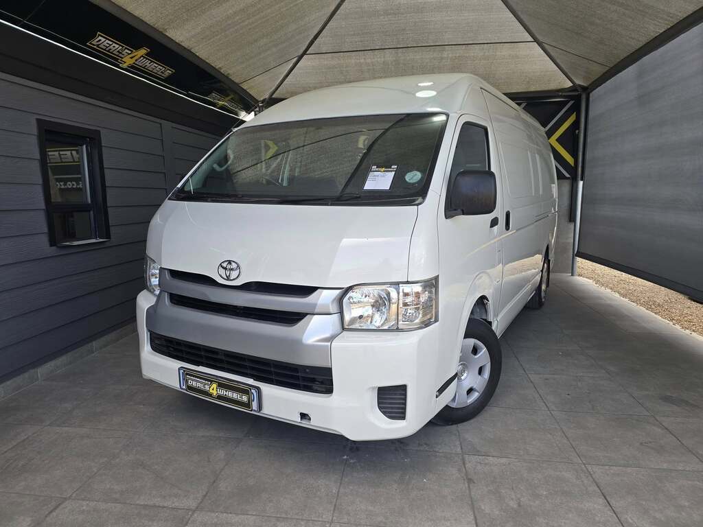 2018 TOYOTA QUANTUM 2.5 D-4D LWB F/C P/V