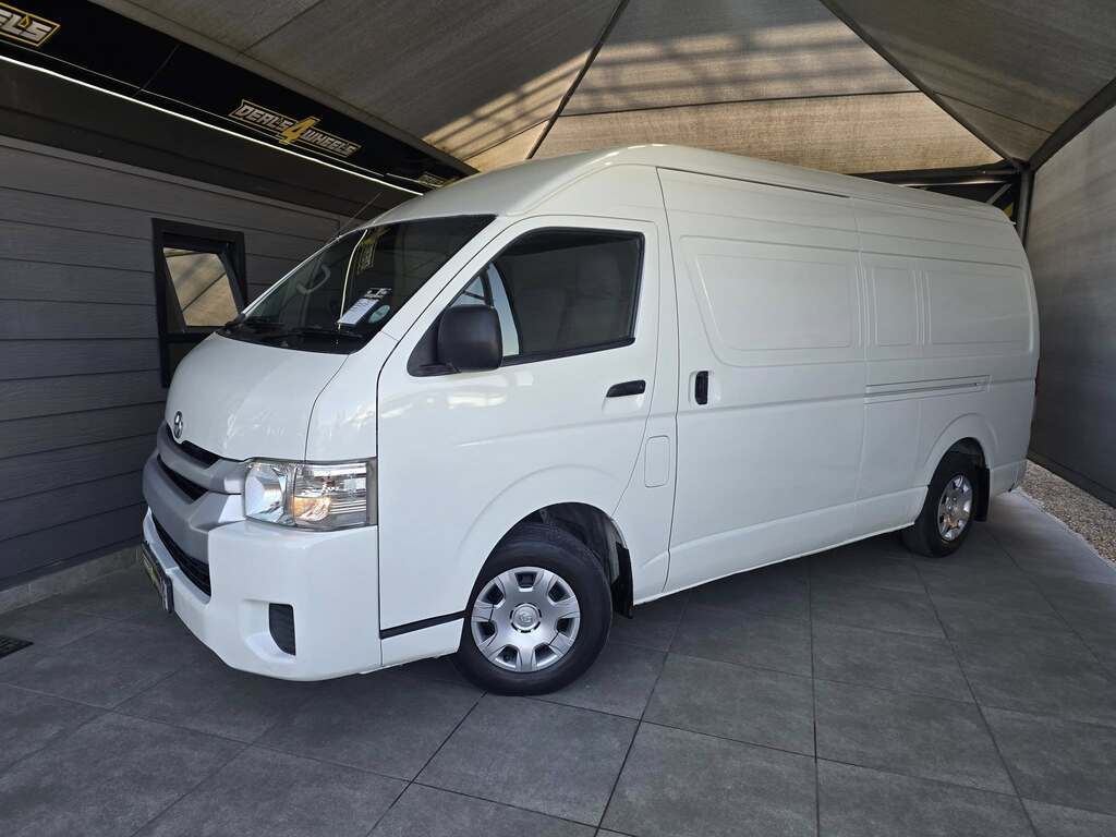 2018 TOYOTA QUANTUM 2.5 D-4D LWB F/C P/V