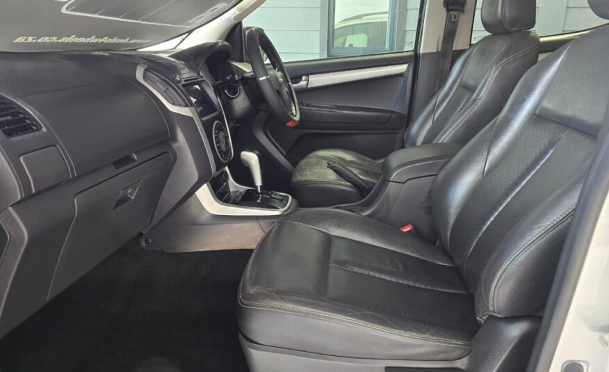 2015 ISUZU KB 300 D-TEQ LX A/T P/U D/C
