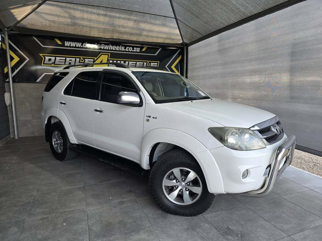 2006 TOYOTA FORTUNER 4.0 V6 RAISED BODY