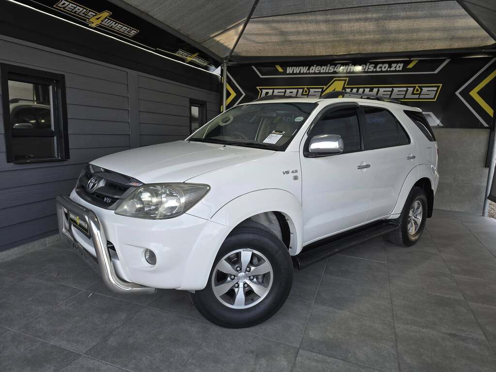2006 TOYOTA FORTUNER 4.0 V6 RAISED BODY