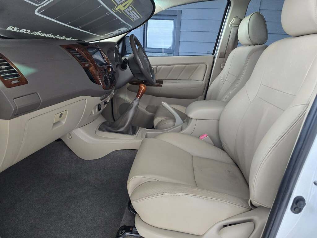 2006 TOYOTA FORTUNER 4.0 V6 RAISED BODY