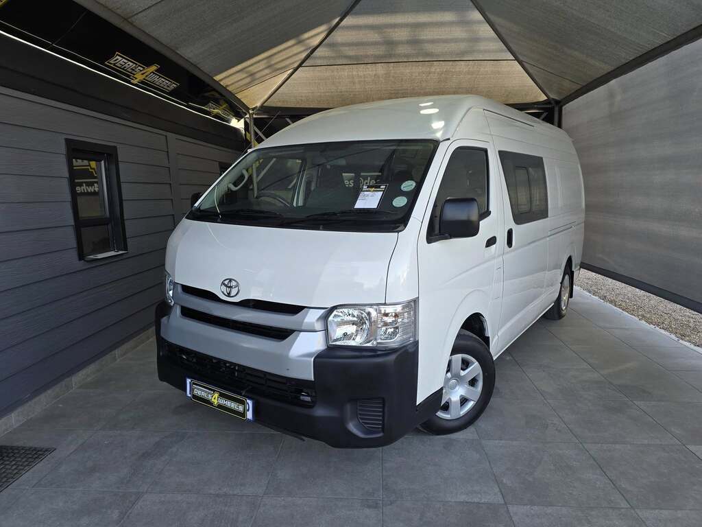 2018 TOYOTA QUANTUM 2.5 D-4D CREWCAB F/C P/V