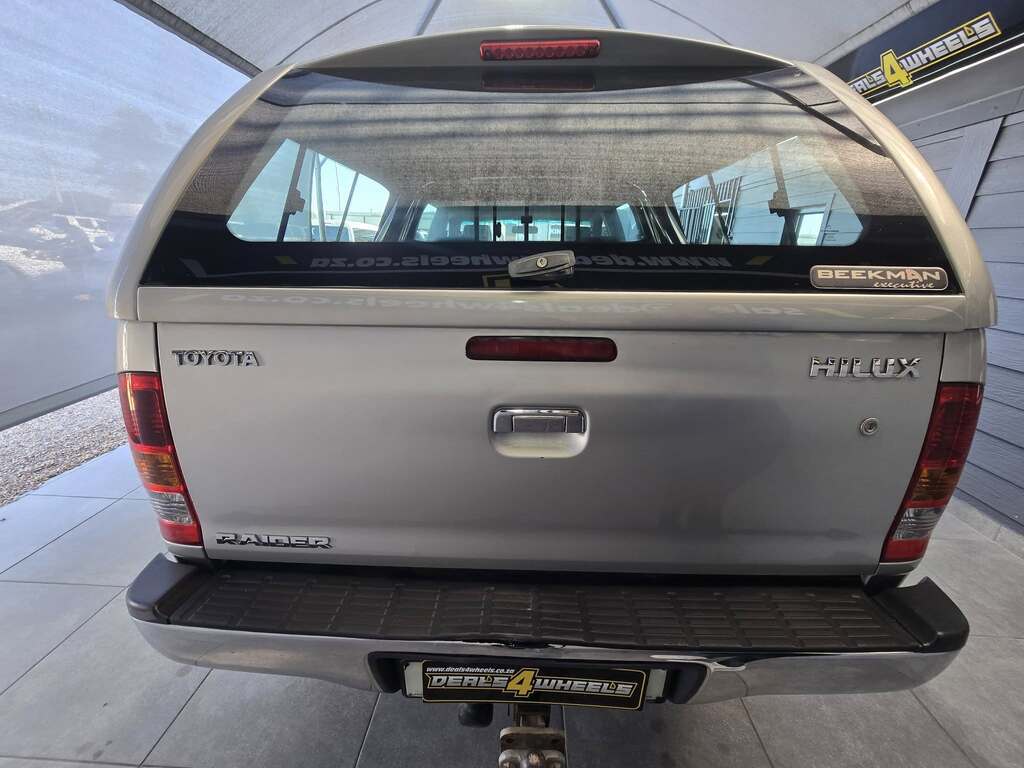 2010 TOYOTA HILUX 3.0 D-4D RAIDER R/B P/U D/C