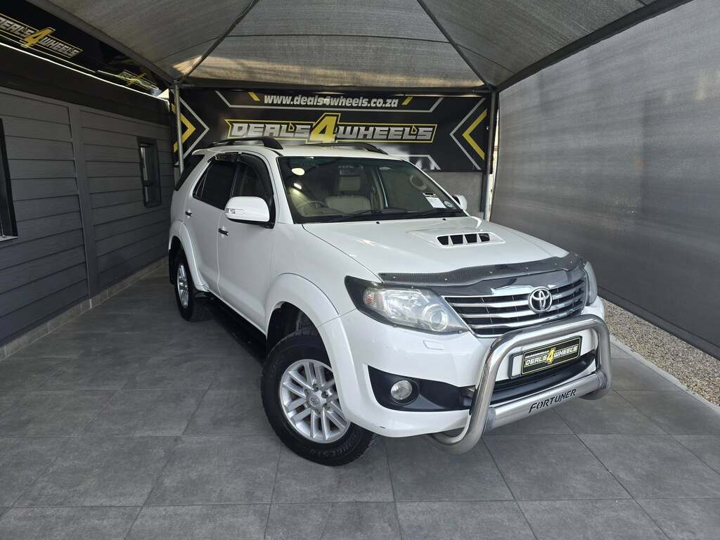 2011 TOYOTA FORTUNER 3.0D-4D 4X4
