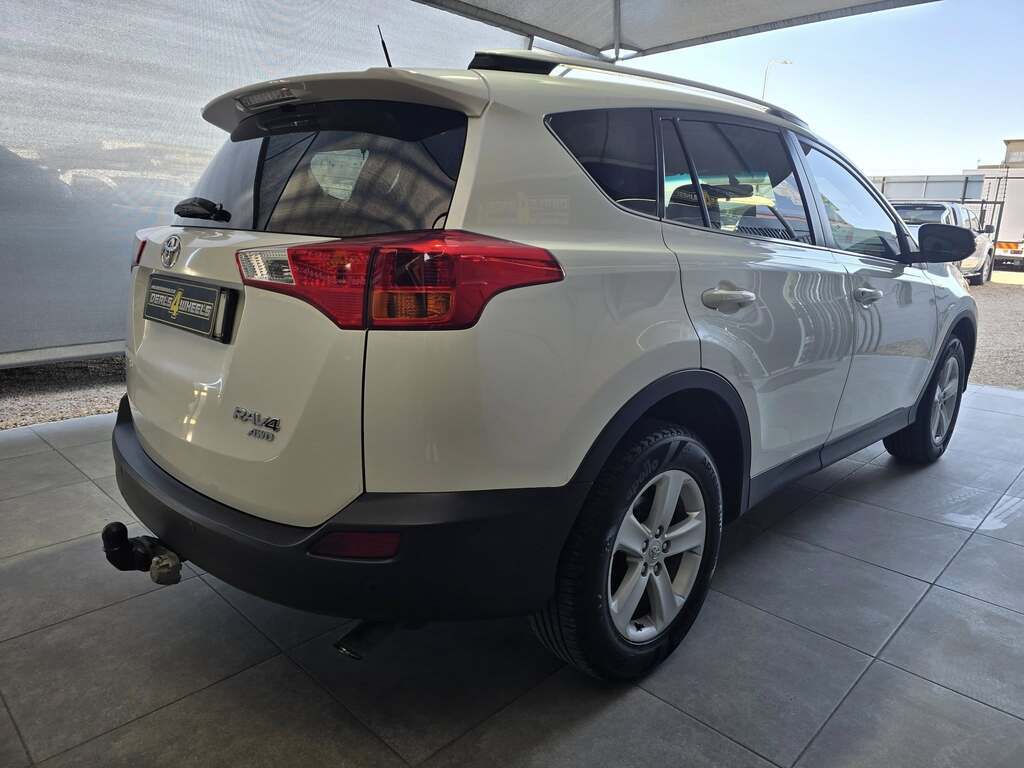 2014 TOYOTA RAV4 2.2D-4D GX