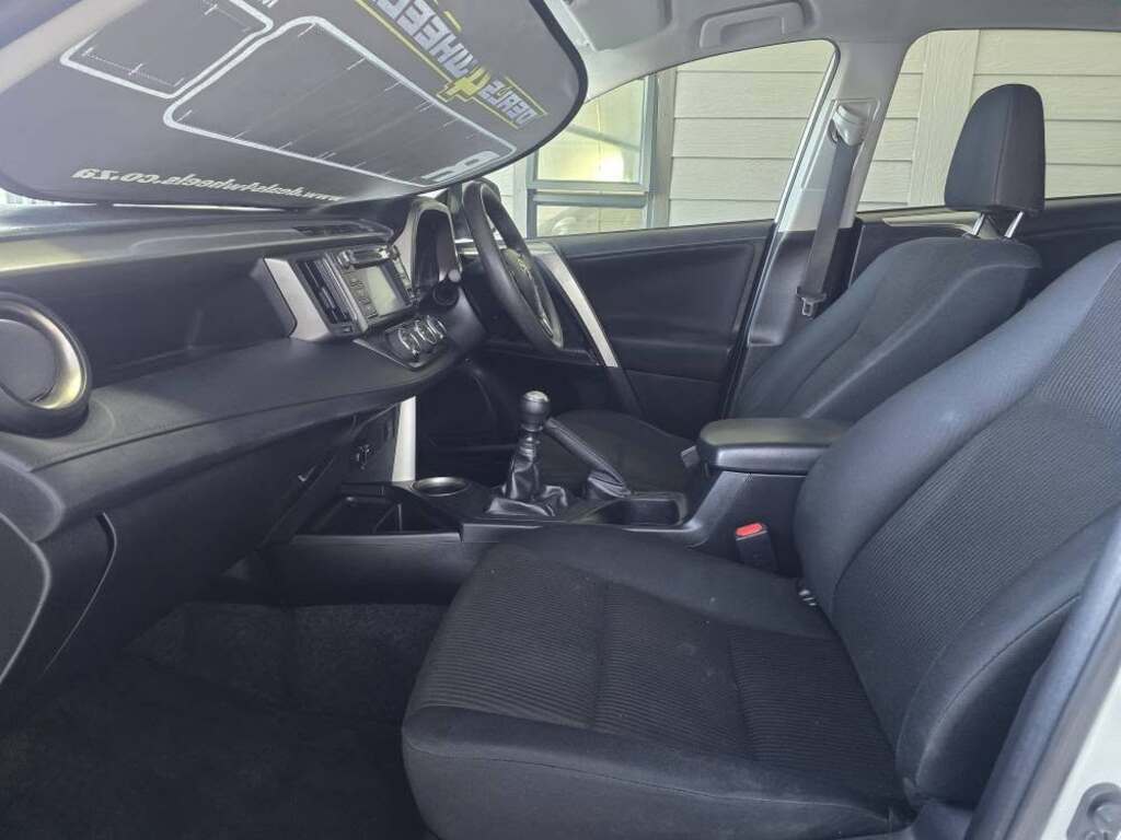 2014 TOYOTA RAV4 2.2D-4D GX