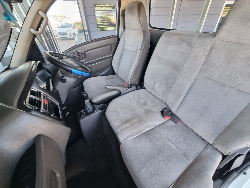 2017 HYUNDAI H100 2.6D F/C C/C