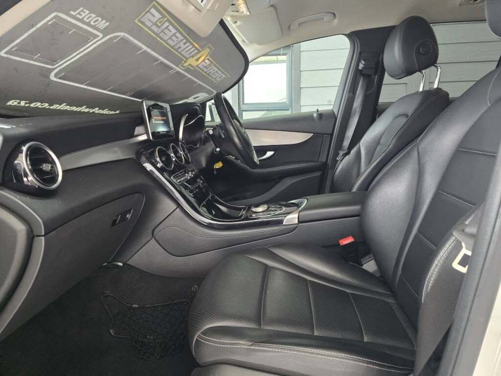 2016 MERCEDES-BENZ GLC 220d