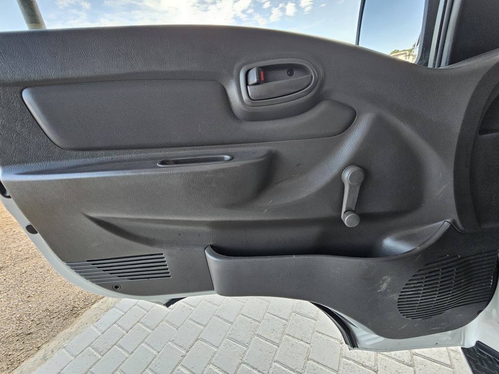 2018 HYUNDAI H100 2.6D F/C D/S