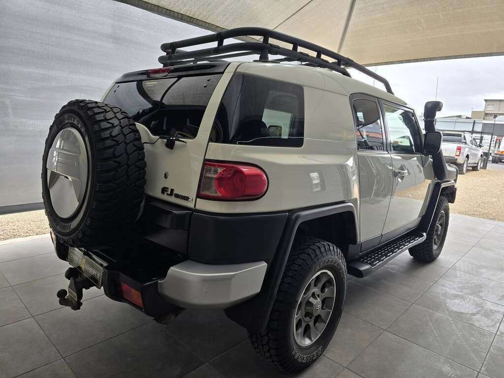 2012 TOYOTA L/CRUISER FJ 4.0 V6 CRUISER
