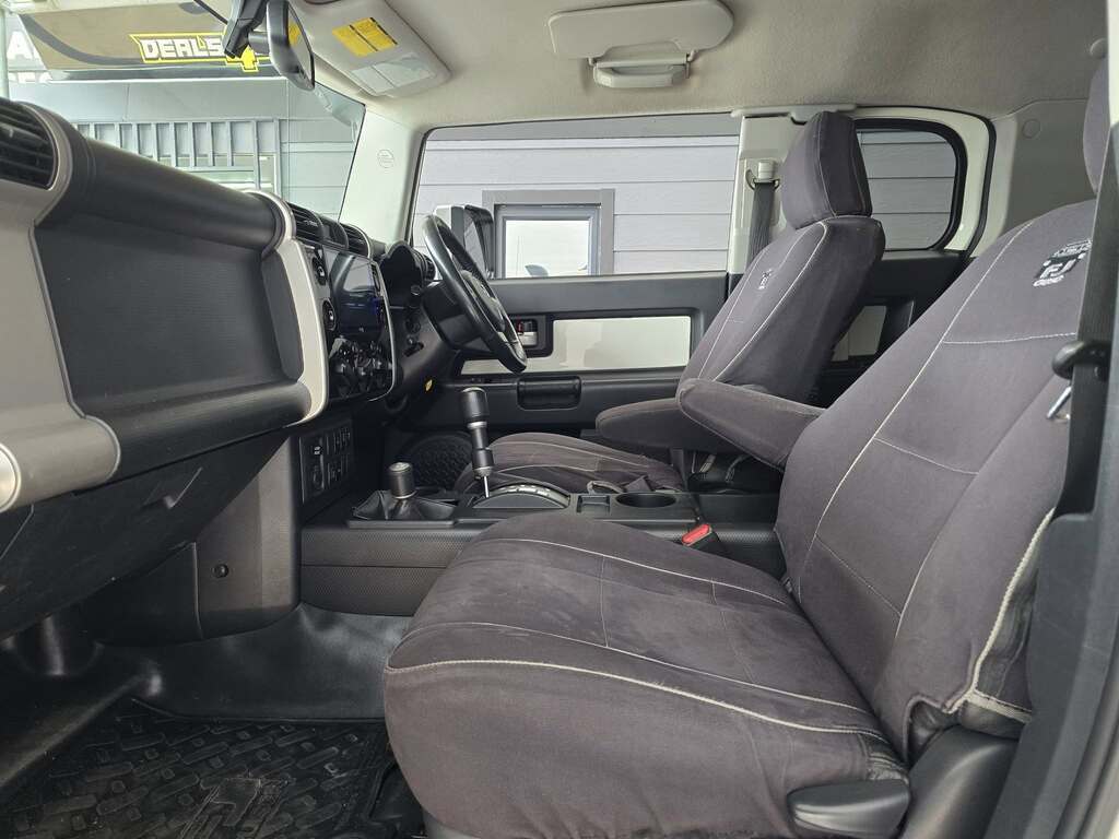 2012 TOYOTA L/CRUISER FJ 4.0 V6 CRUISER