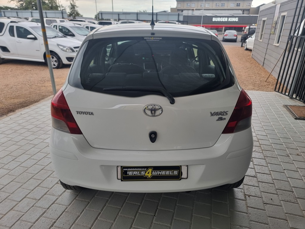2011 TOYOTA YARIS ZEN3 ACS 5Dr