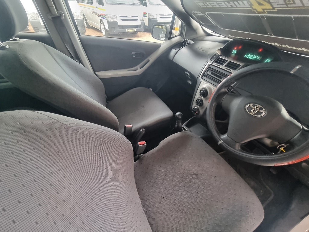 2011 TOYOTA YARIS ZEN3 ACS 5Dr