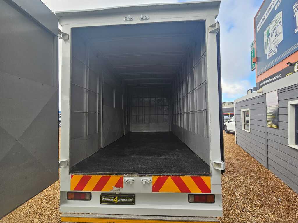 2015 FUSO CANTER FE6-130 F/C C/C