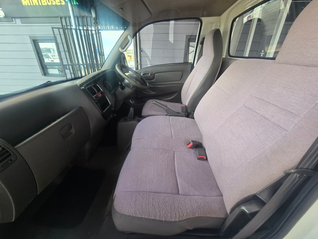 2017 HYUNDAI H100 2.6D F/C C/C
