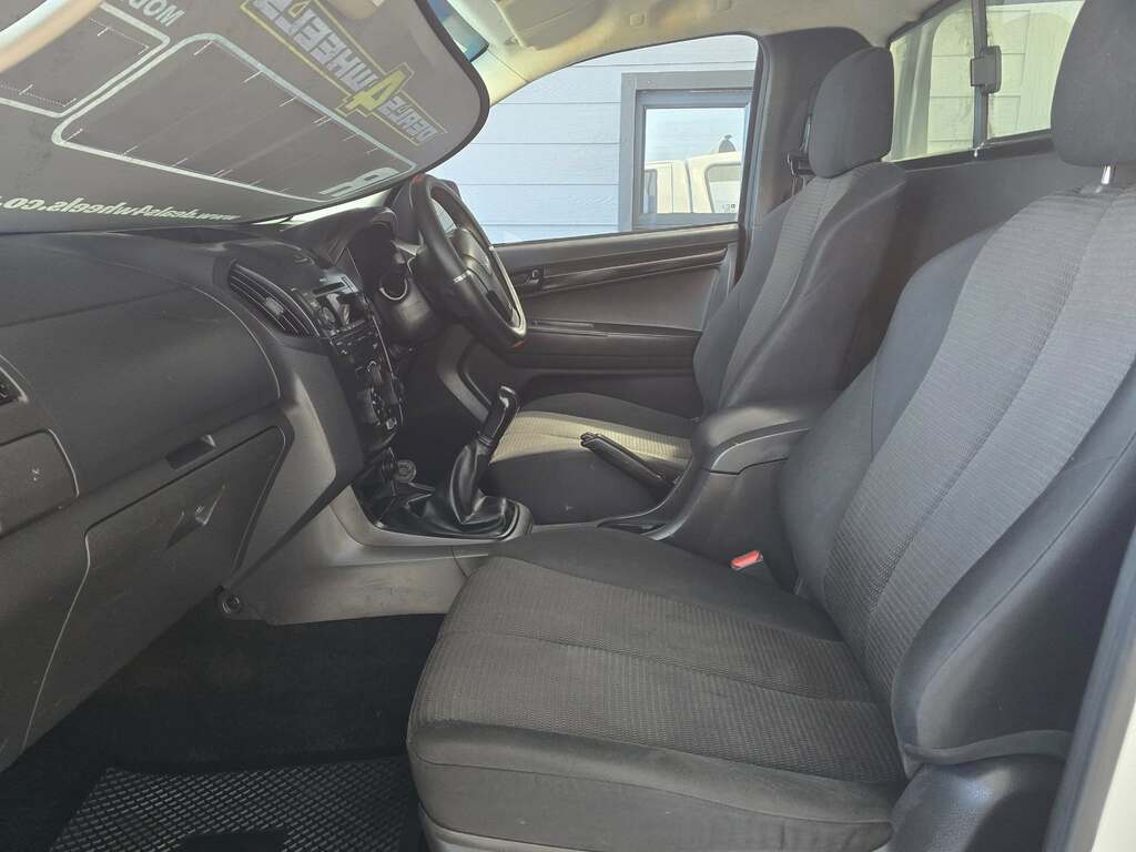 2015 ISUZU KB 250 D-TEQ LE P/U S/C