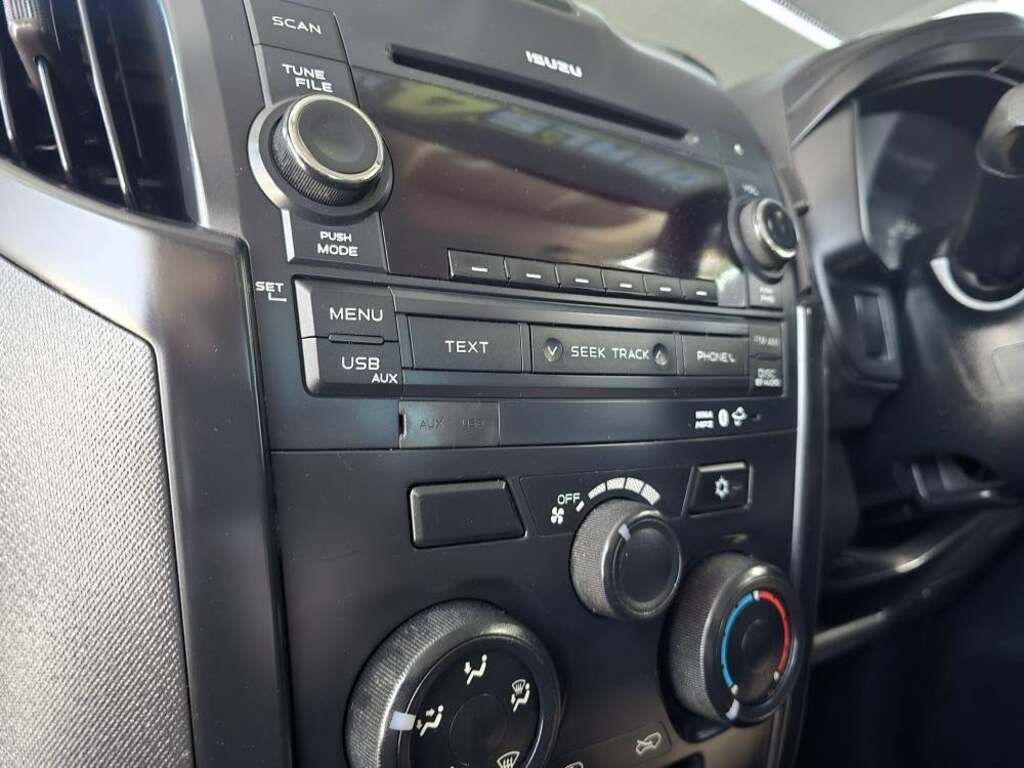 2015 ISUZU KB 250 D-TEQ LE P/U S/C