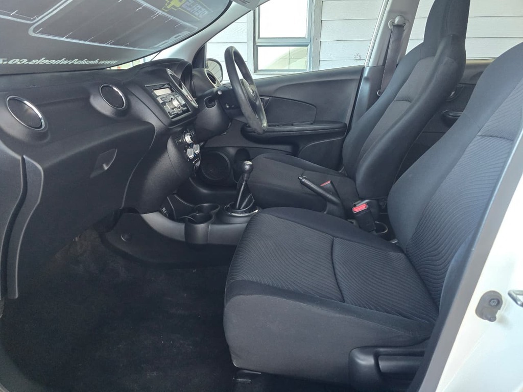 2014 HONDA MOBILIO 1.5 TREND