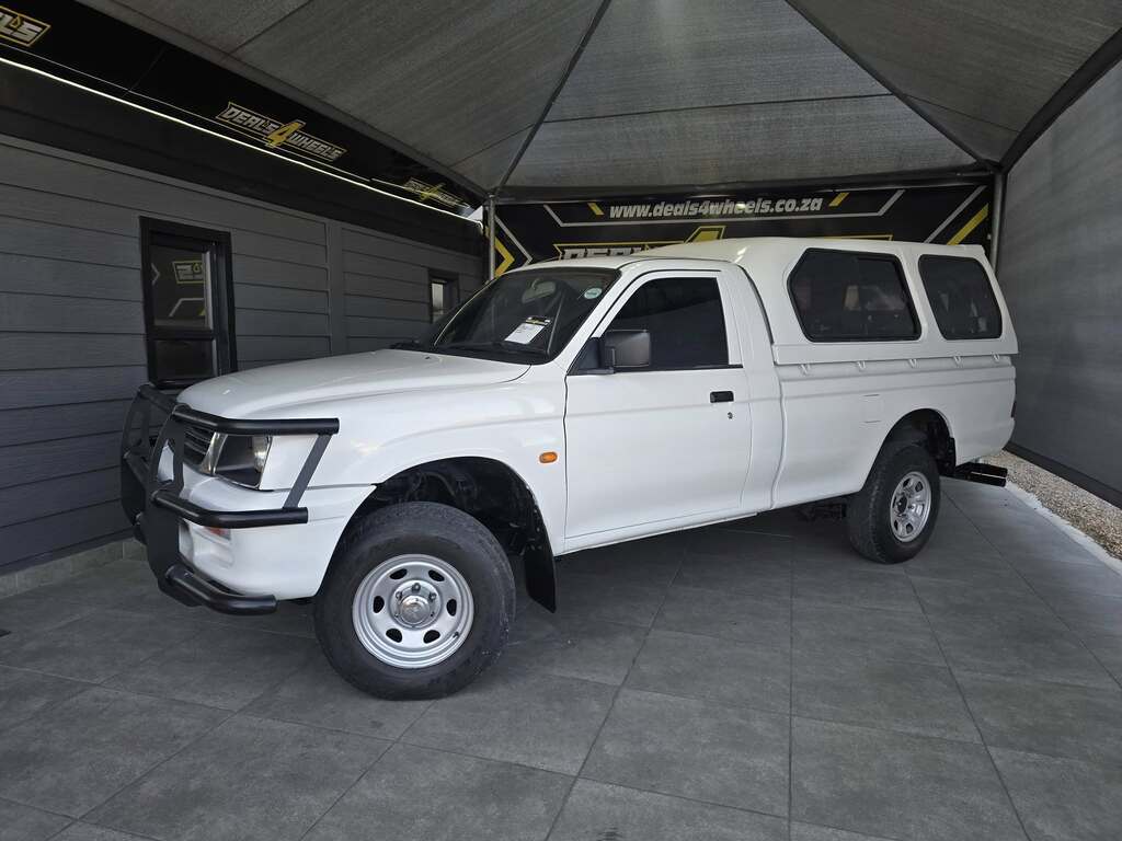 2000 MITSUBISHI COLT 2400i HILINE LWB P/U S/C