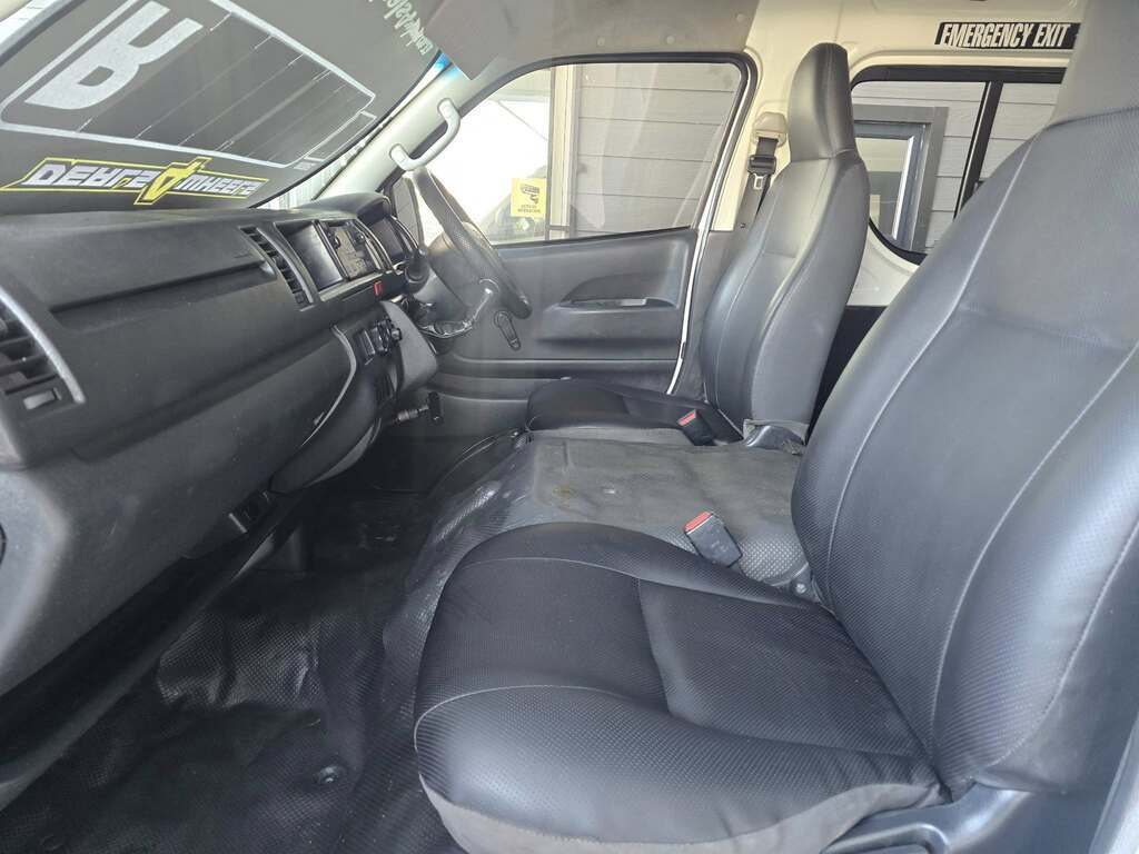 2018 TOYOTA QUANTUM/HIACE 2.5 D-4D SESFIKILE 16s