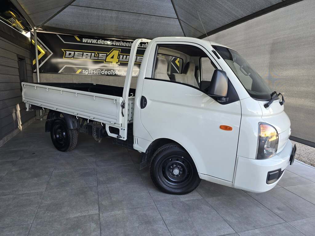 2017 HYUNDAI H100 2.6D F/C C/C