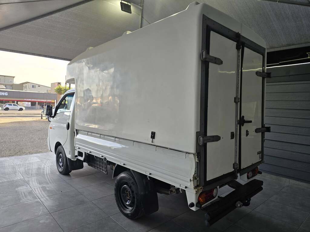 2018 HYUNDAI H100 2.6D F/C D/S