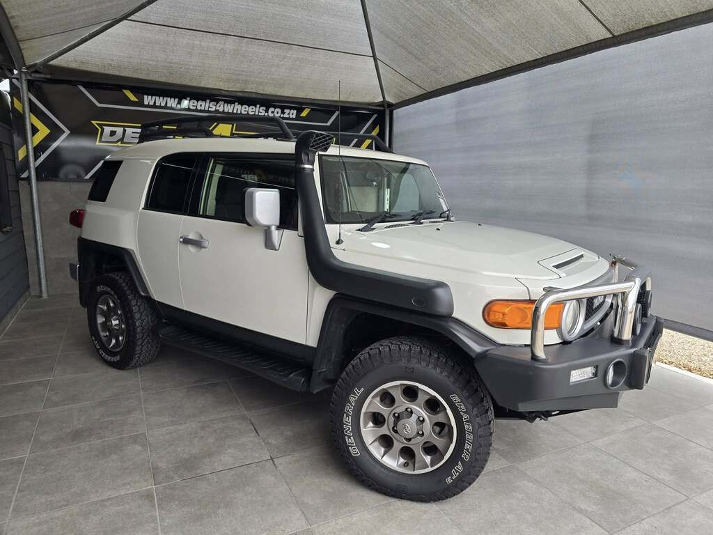 2012 TOYOTA L/CRUISER FJ 4.0 V6 CRUISER