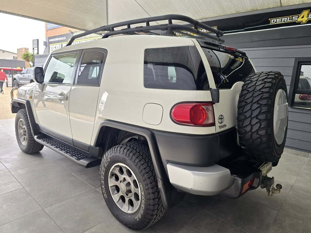 2012 TOYOTA L/CRUISER FJ 4.0 V6 CRUISER