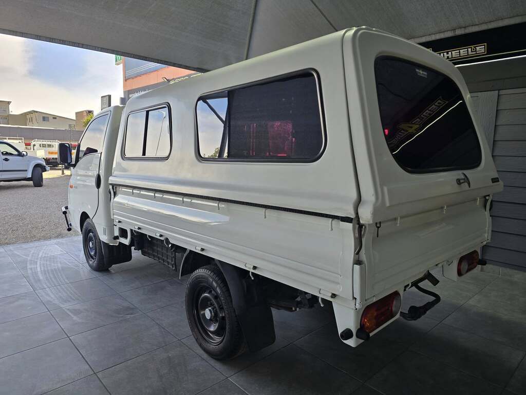 2017 HYUNDAI H100 2.6D A/C F/C D/S