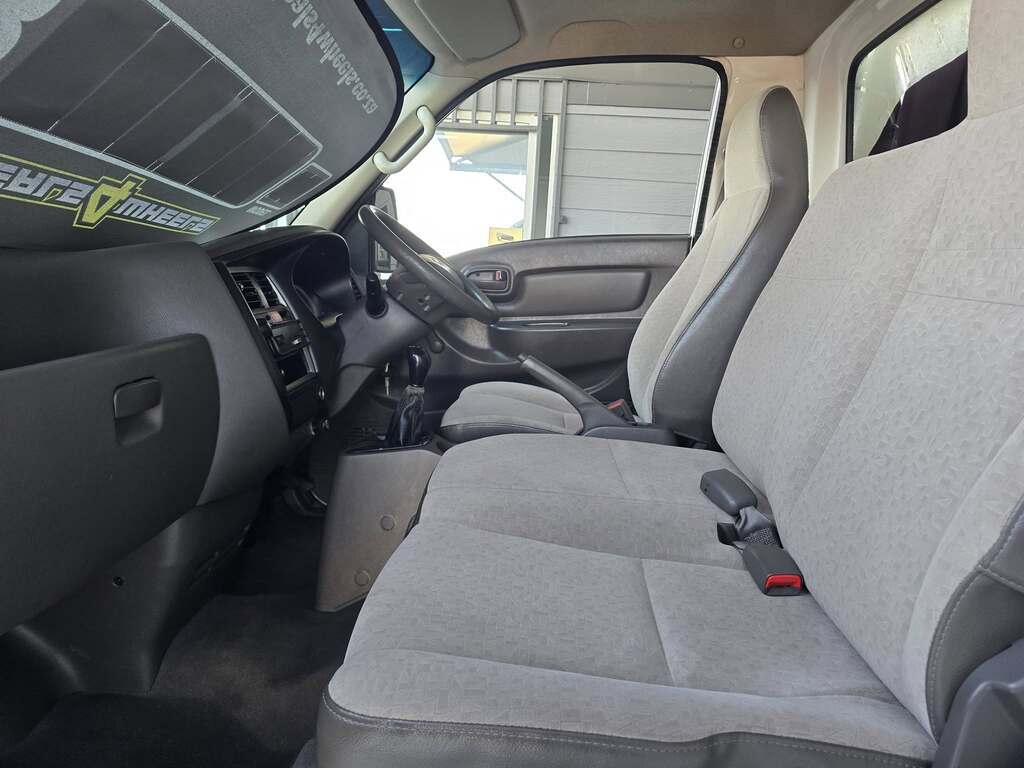 2017 HYUNDAI H100 2.6D A/C F/C D/S