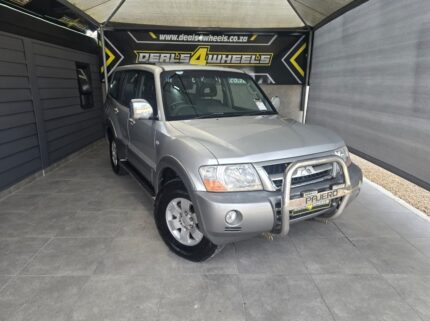 MITSUBISHI PAJERO