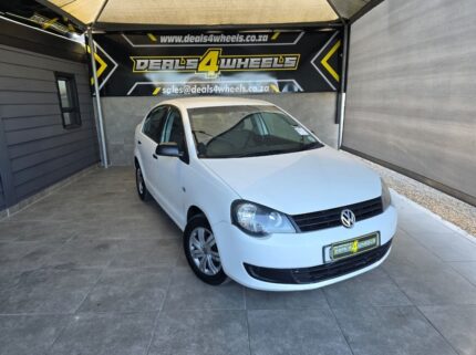 VOLKSWAGEN POLO VIVO