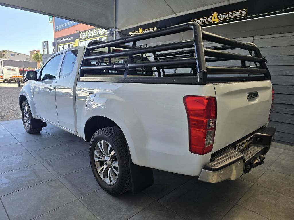 2018 ISUZU D-MAX 300 LX A/T E/CAB P/U