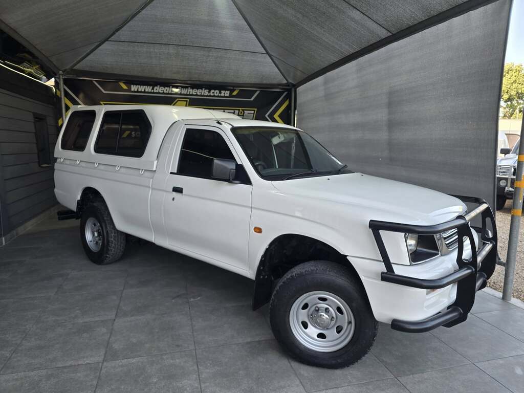 2000 MITSUBISHI COLT 2400i HILINE LWB P/U S/C