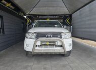 2011 TOYOTA FORTUNER 4.0 V6 RAISED BODY