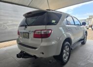 2011 TOYOTA FORTUNER 4.0 V6 RAISED BODY