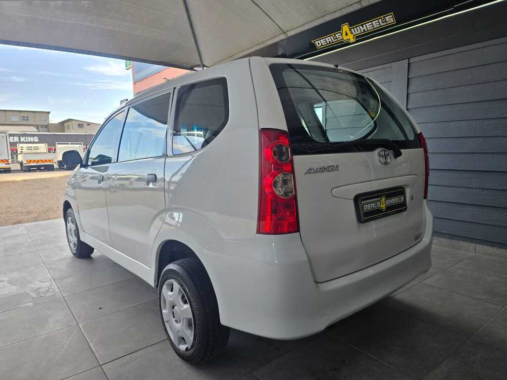 2009 TOYOTA AVANZA 1.3 F/C P/V