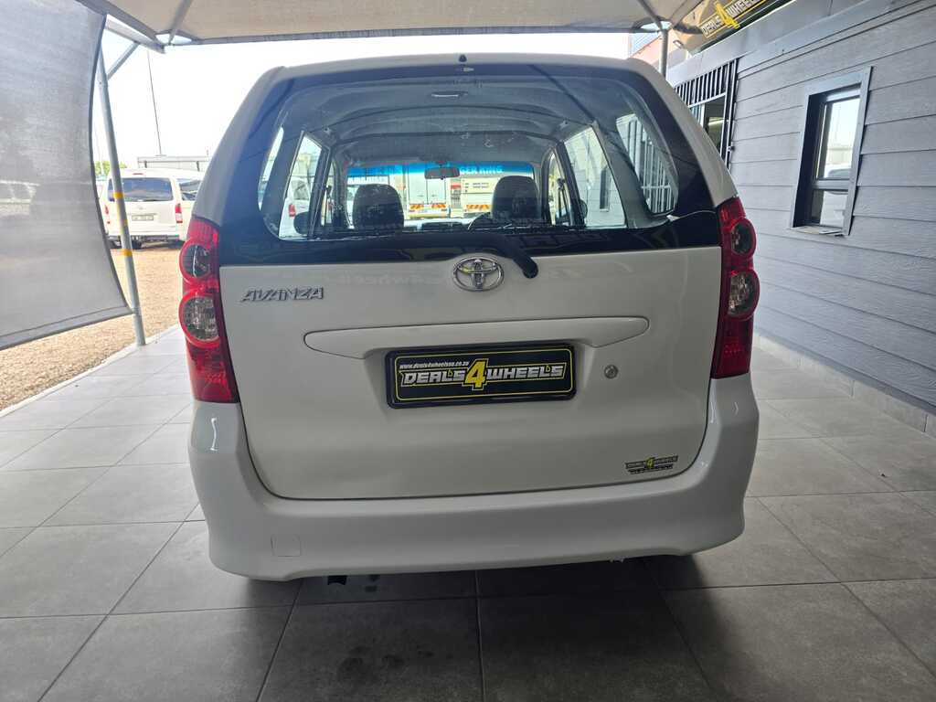 2009 TOYOTA AVANZA 1.3 F/C P/V
