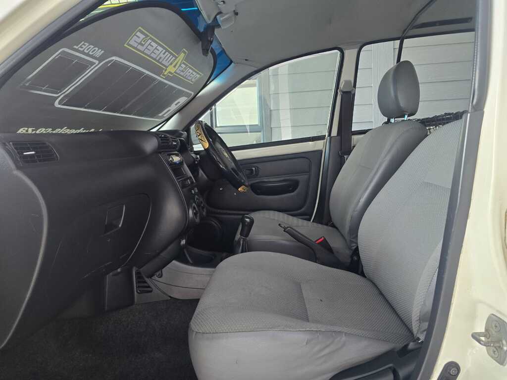 2009 TOYOTA AVANZA 1.3 F/C P/V