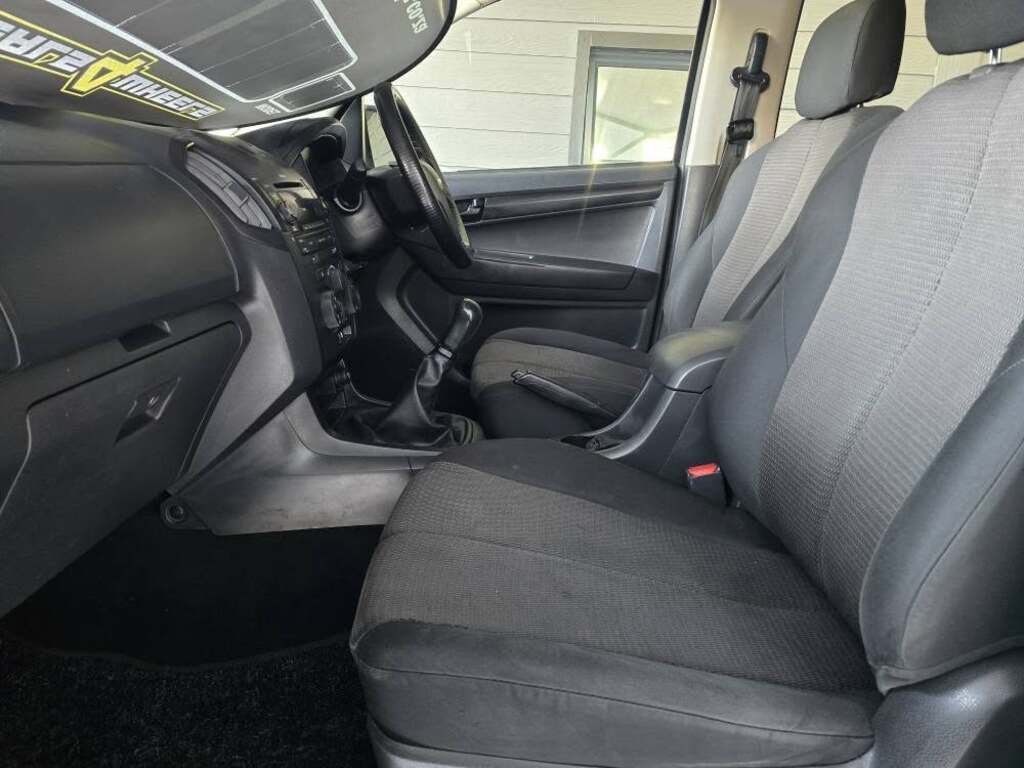 2013 ISUZU KB250D-TEQ LE P/U D/C