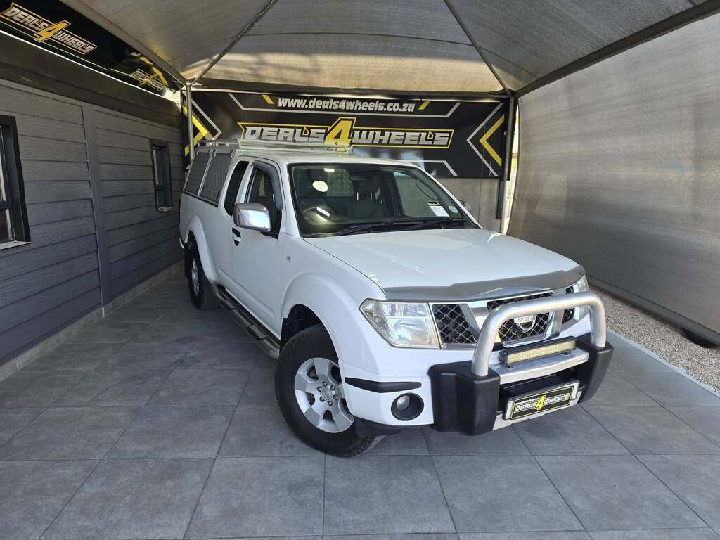NISSAN NAVARA