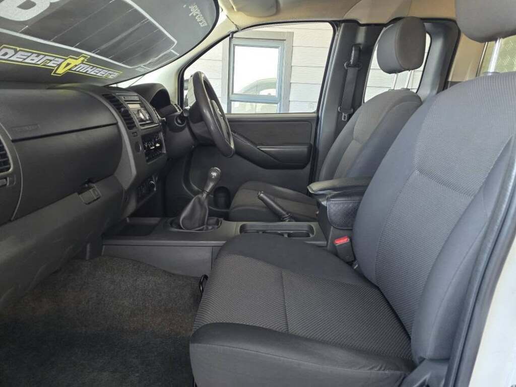 2013 NISSAN NAVARA 2.5 dCi XE K/CAB 4X4 P/U S/C